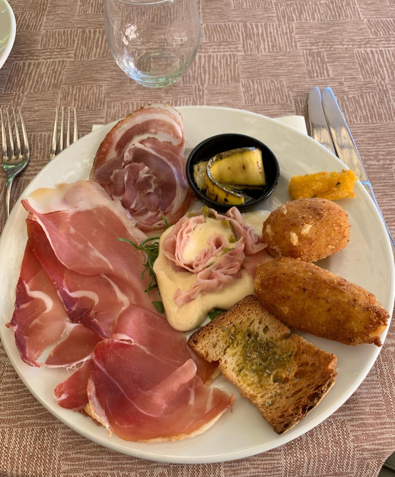 Agriturismo Casa Scola-餐饮