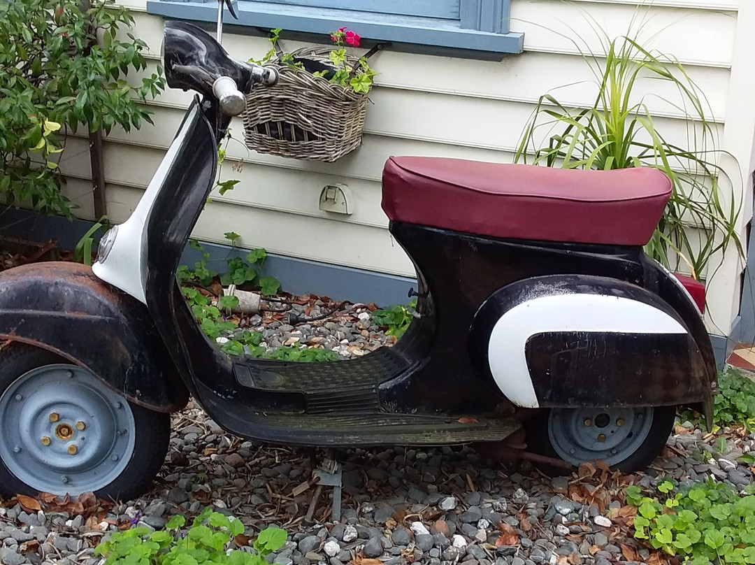 肯辛顿C&C酒店主图