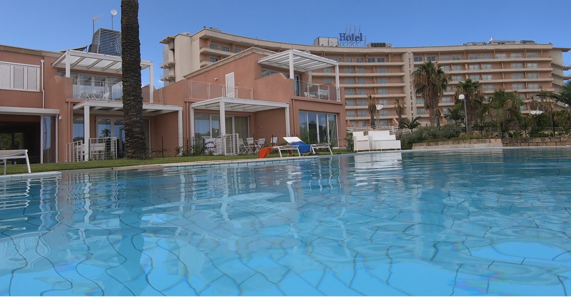 Delfino Residence Portorosa-泳池