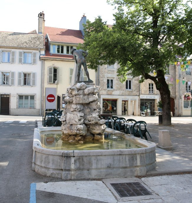 Statue du Pêcheur de Chavots景点图片