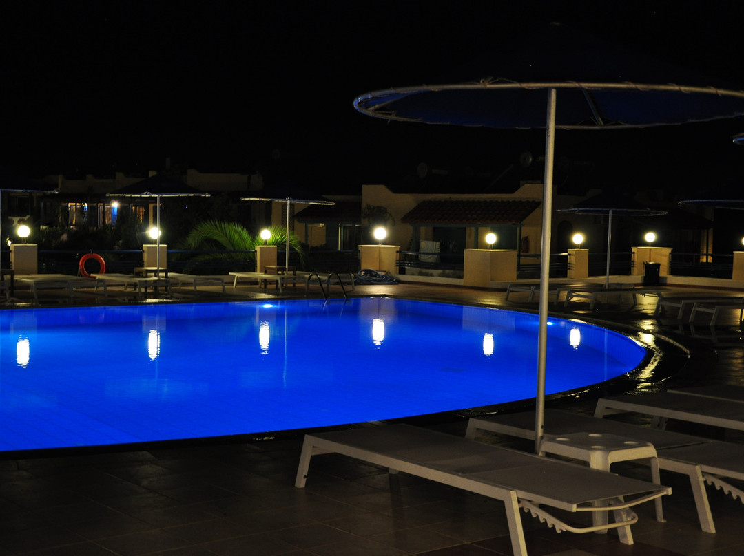 佐巴斯海滩村庄酒店主图