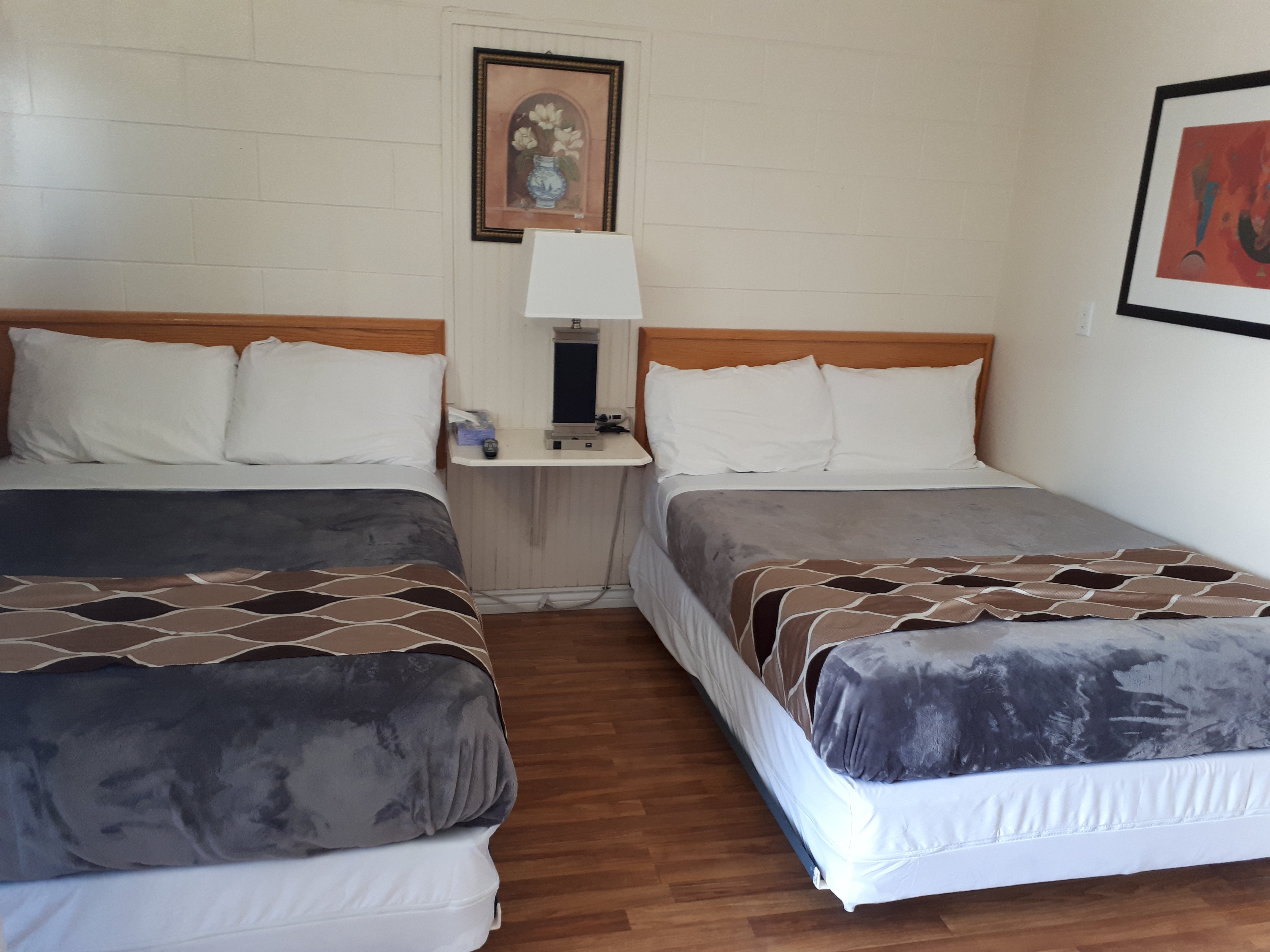 West Castle Motel-官方