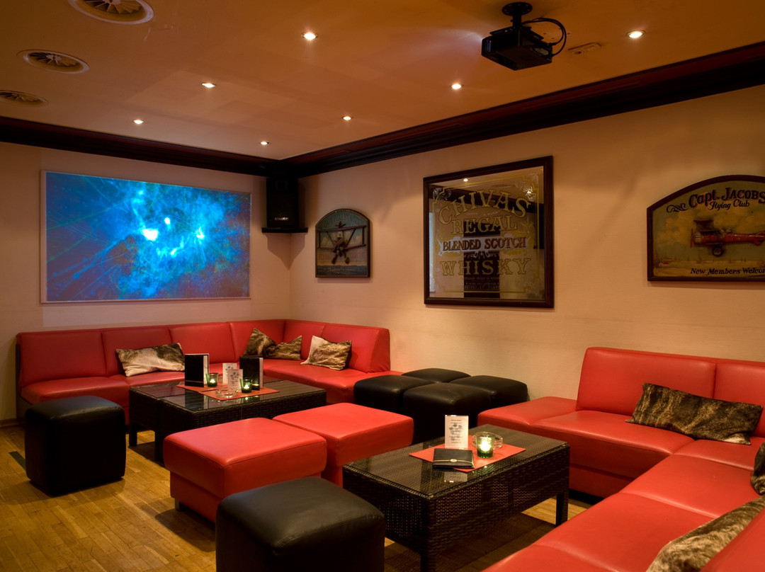 BAR 57 im Riezler Hof-赫伊兹棱必去景点
