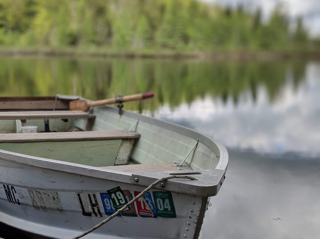 Lake 'N Pines Lodge主图