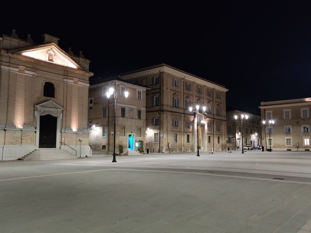 Piazza Garibaldi di Senigallia-塞尼加利亚必去景点