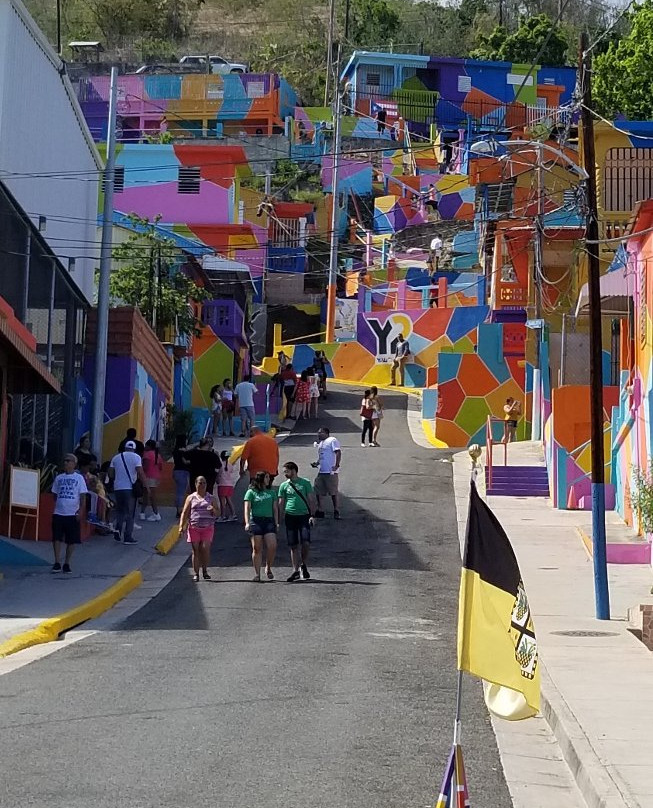 Macromural Brisa Tropical-Yauco必去景点