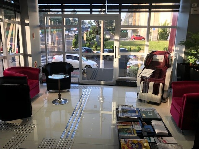 Holiday & Business Hotel主图