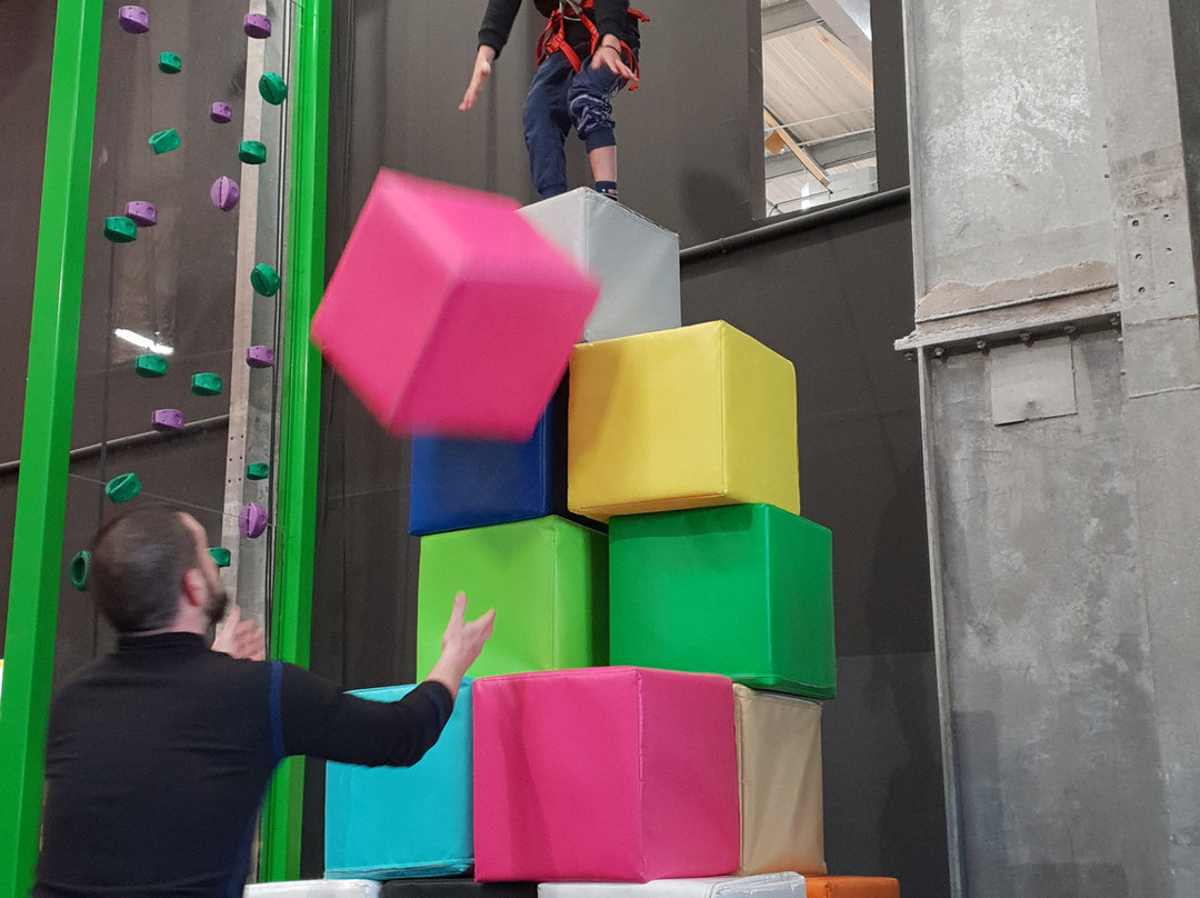 The Peak-Angoulins必去景点