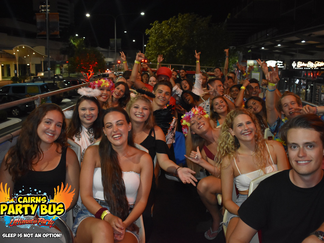 Ultimate Party Bus-凯恩斯必去景点