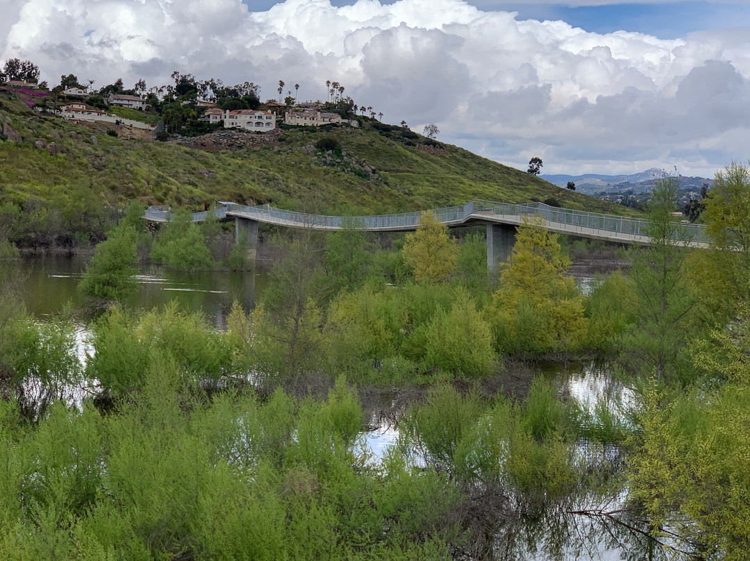 Lake Hodges Pedestrian Suspension Bridge景点图片