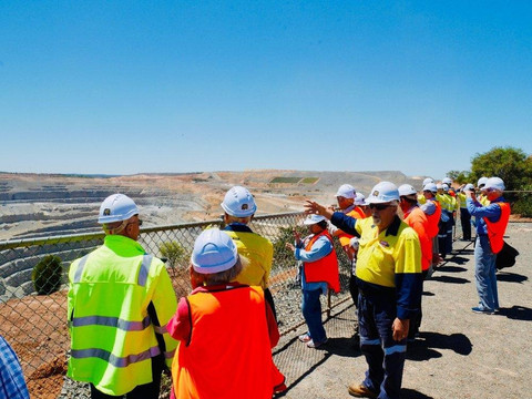 Go West Tours-班伯利必去景点