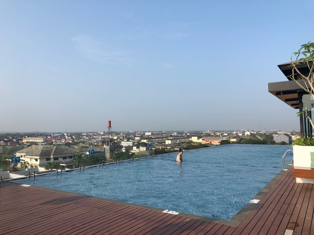 Wyndham Opi Hotel Palembang主图