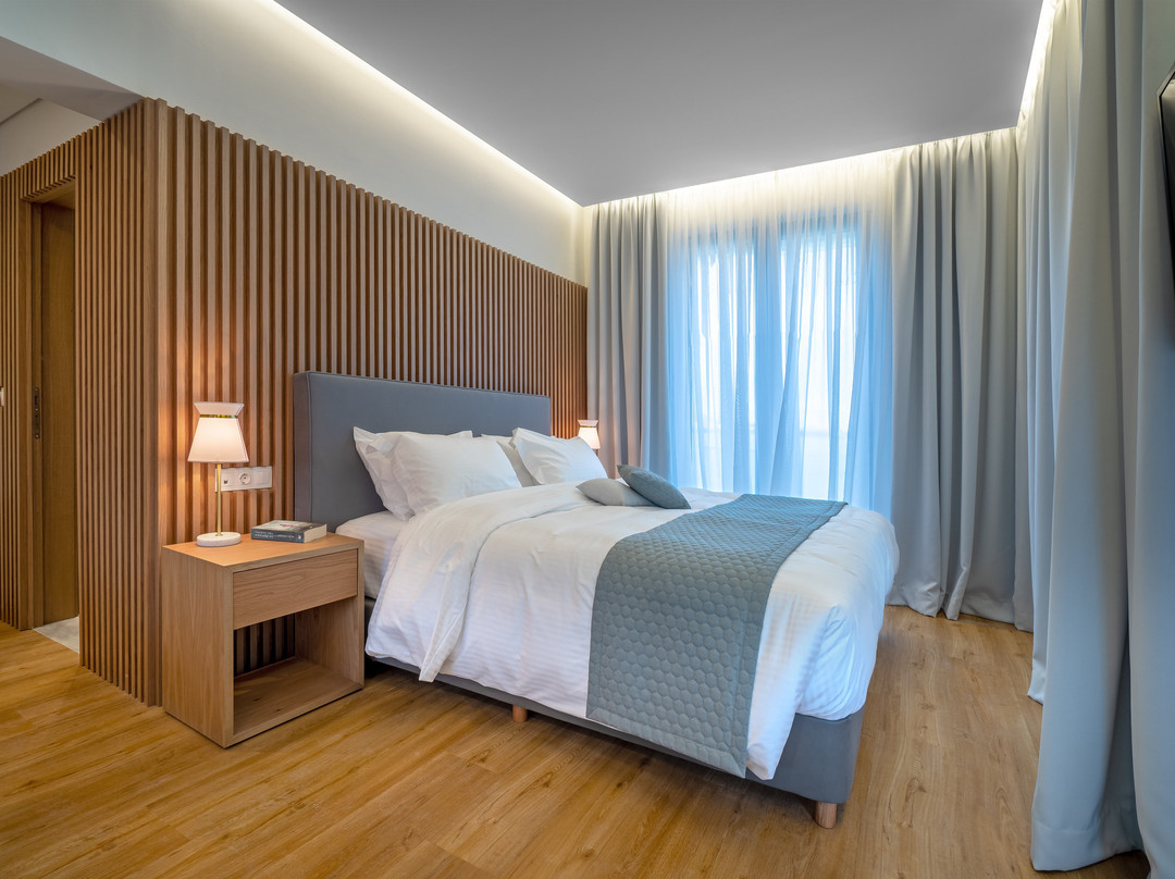 Glyfada Riviera Hotel主图