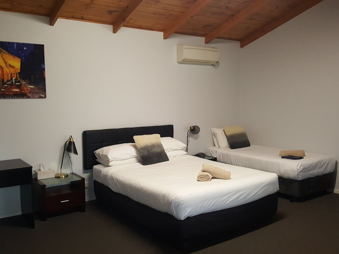 Best Western Colonial Village Motel主图