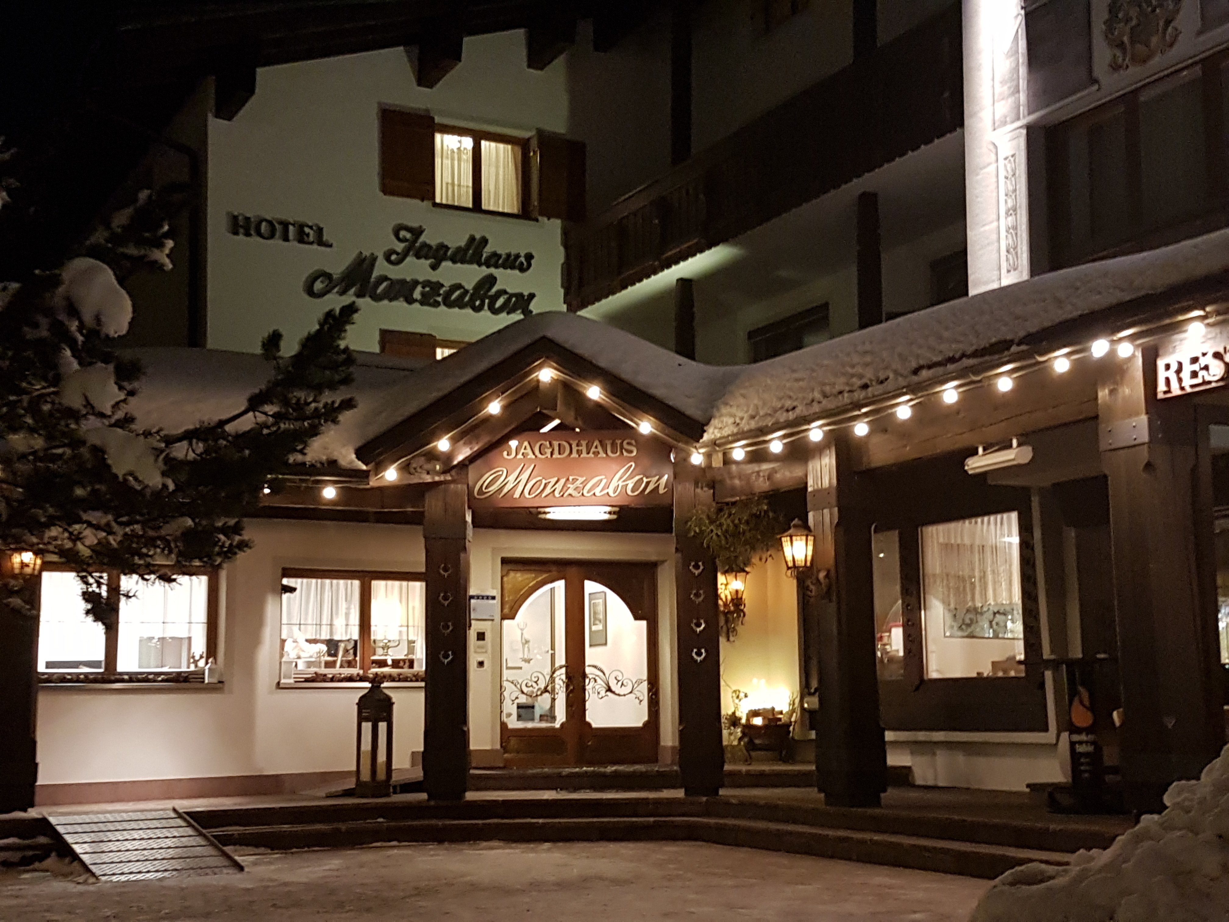 Hotel Jagdhaus Monzabon-浴室