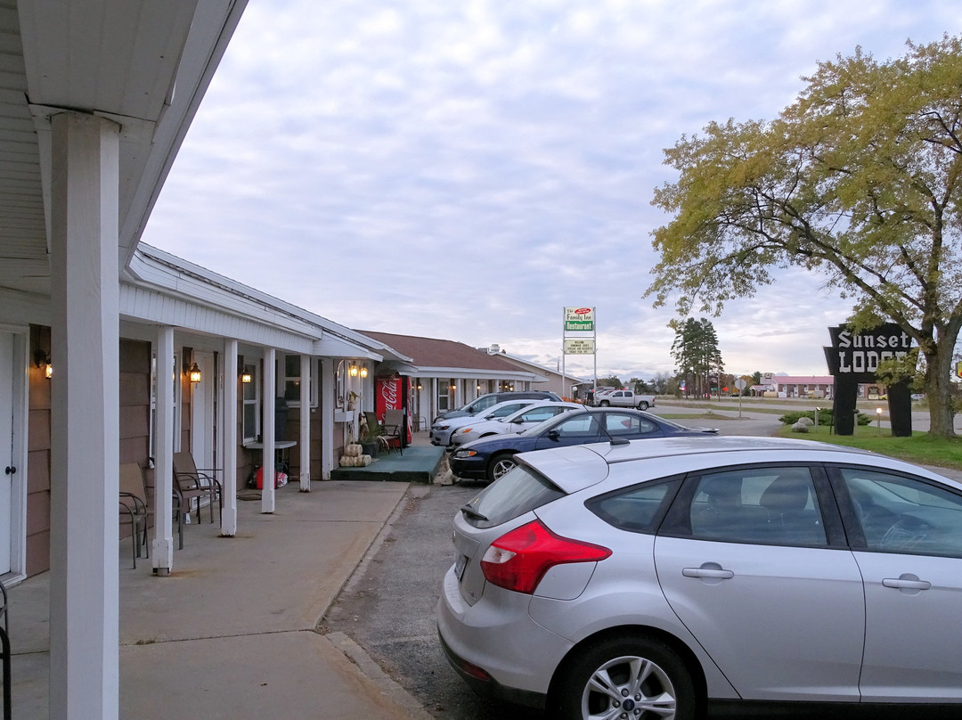 Sunset Lodge Escanaba主图