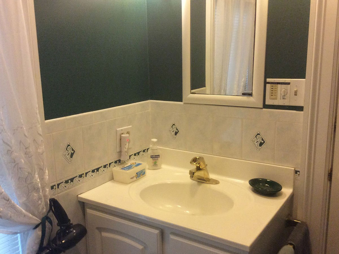 Antique & Irish Welch House主图