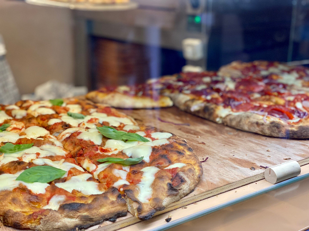 Lovebirds - Contemporary Pizza