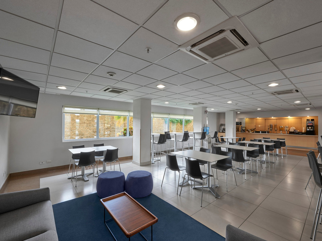 米纳蒂特兰城市快捷酒店主图