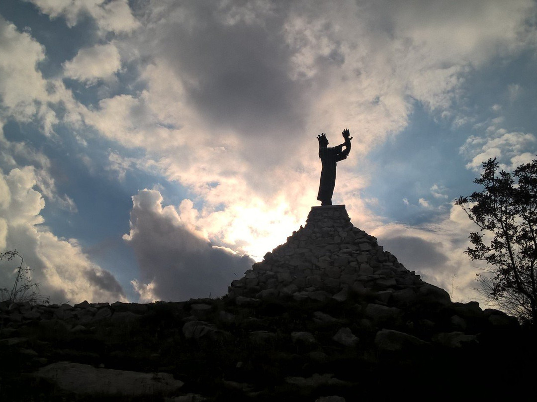 Santuario Madonna del Pollino景点图片