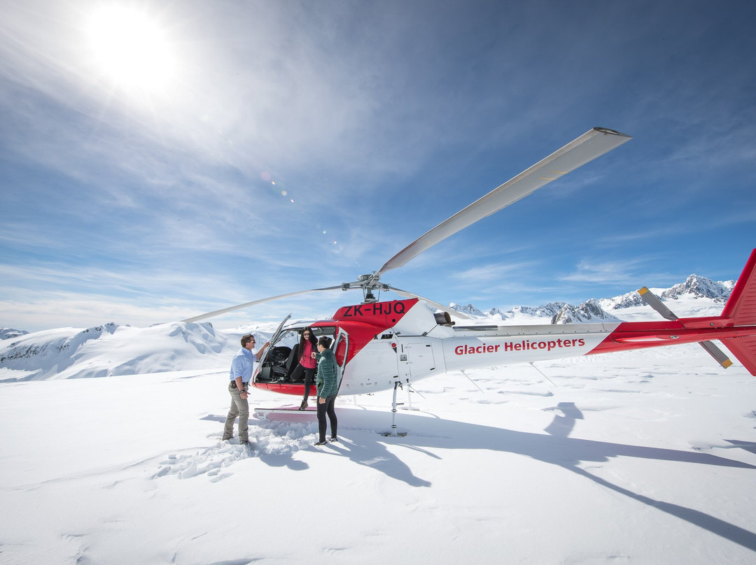 新西兰冰川直升机景点图片