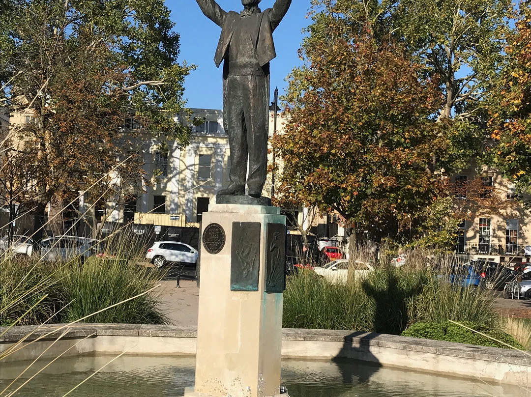 Gustav Holst Statue景点图片