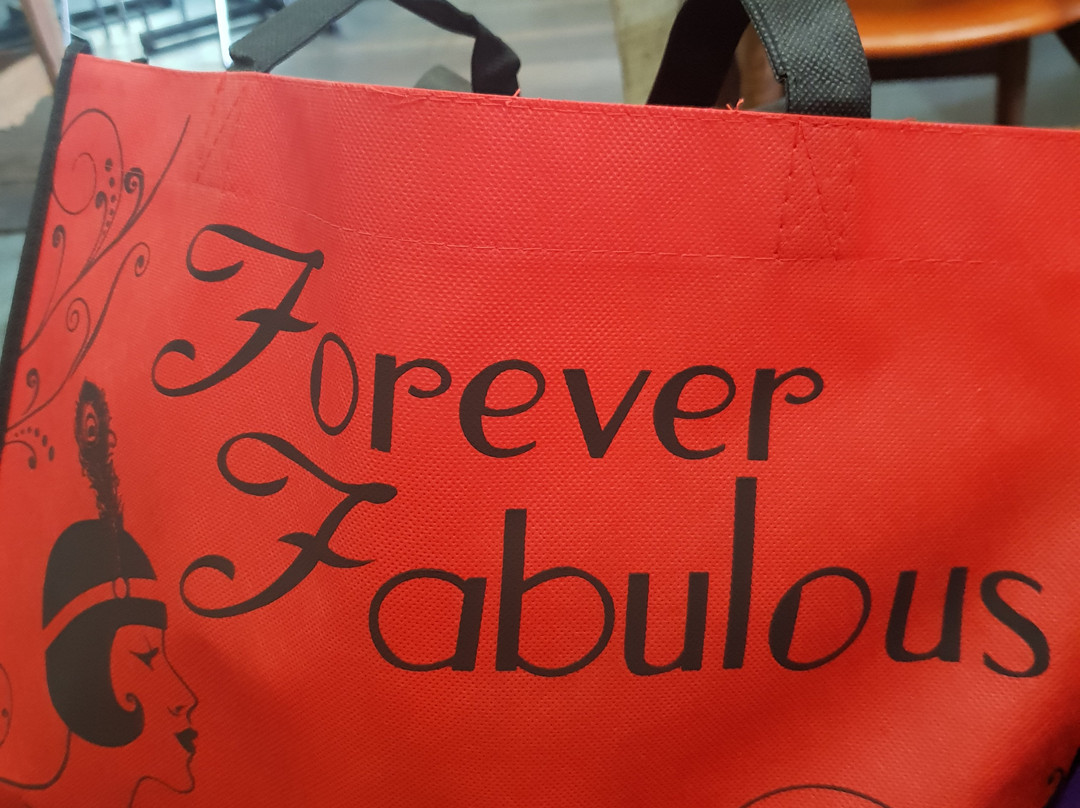 Forever Fabulous Clothing & Accessories景点图片
