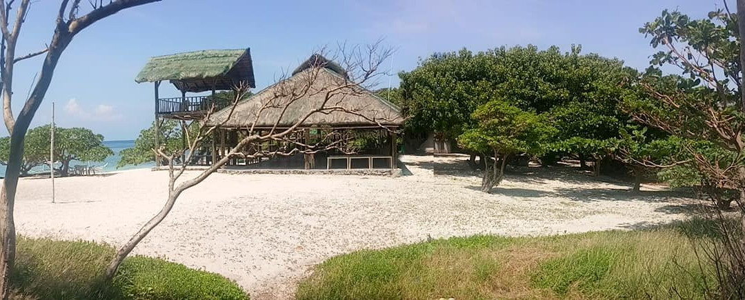 鹰角度假村主图