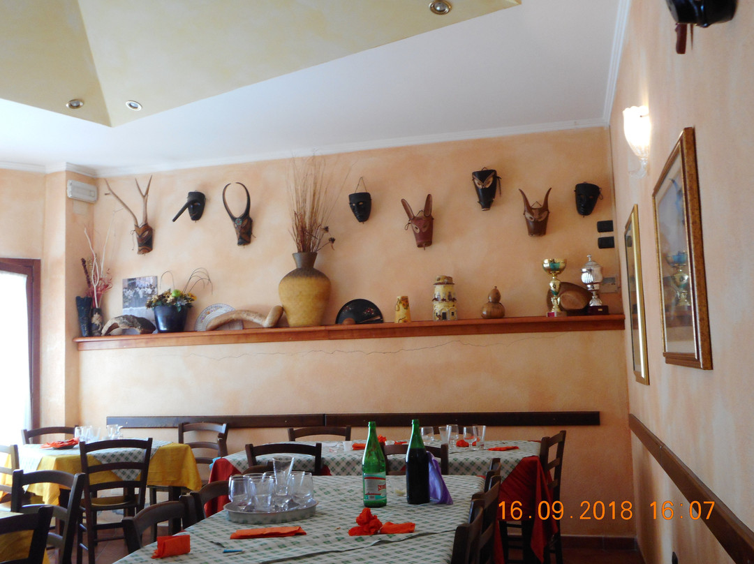Ottana餐馆和美食-Ristorante Pizzeria Sa Secada