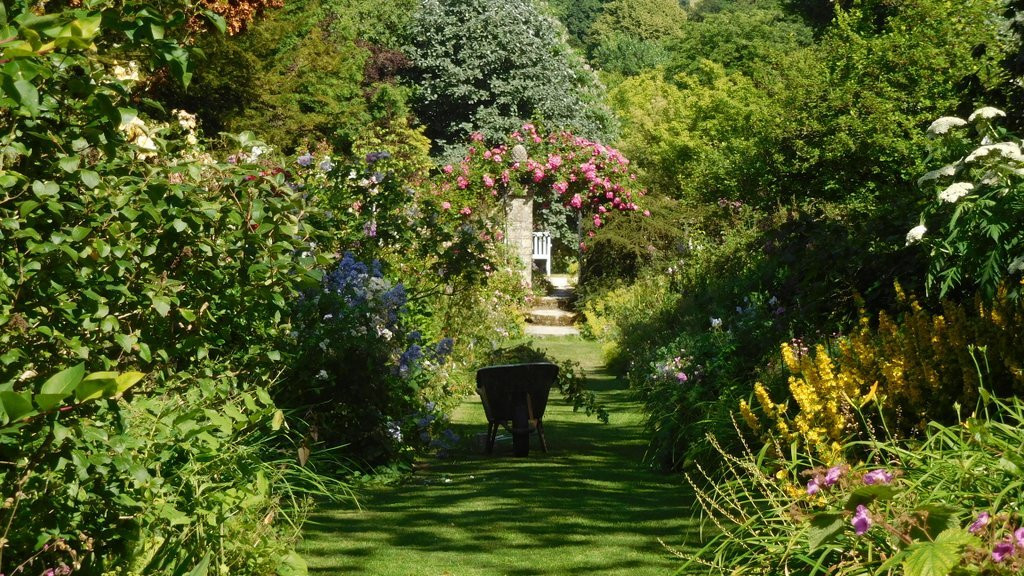 Cerney House Gardens景点图片