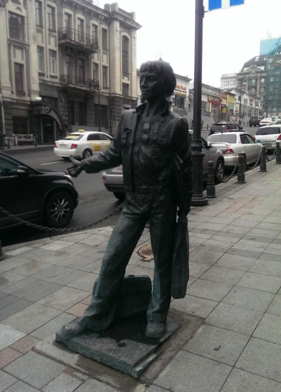 Sculpture Memories of the Foreign-Sailor-海参崴必去景点