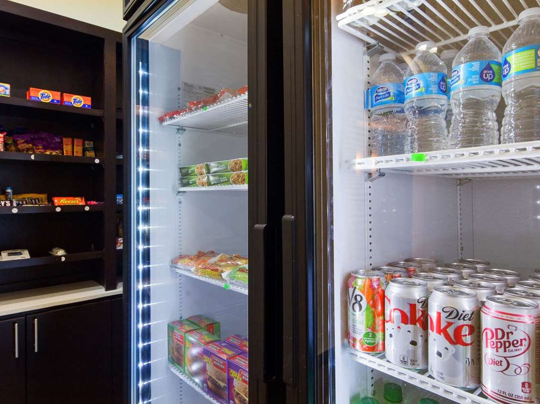 Best Western Plus Fairview Inn & Suites主图