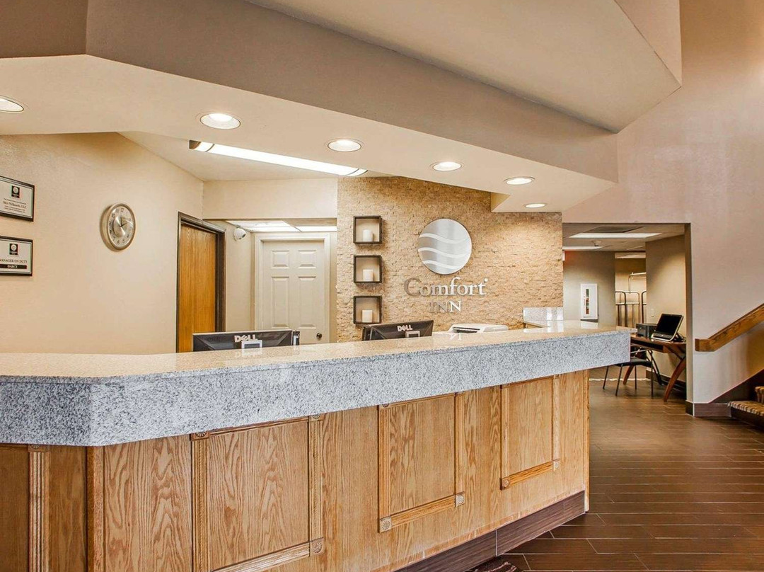 南马歇尔镇舒适酒店主图