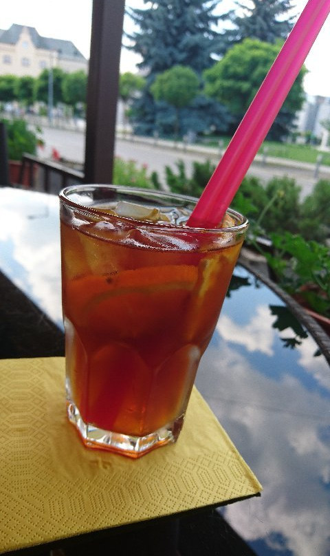 莱维采餐馆和美食-Central Cafe