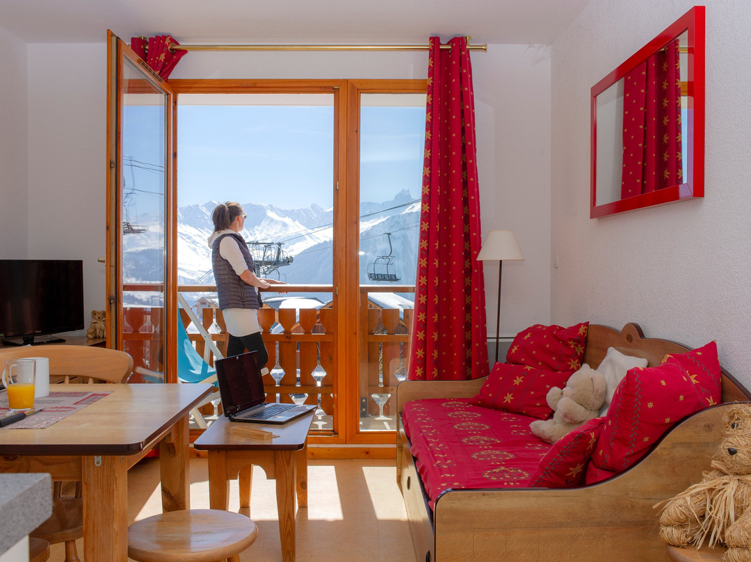 Villarembert酒店住宿-Résidence Goélia Les Chalets de la Toussuire