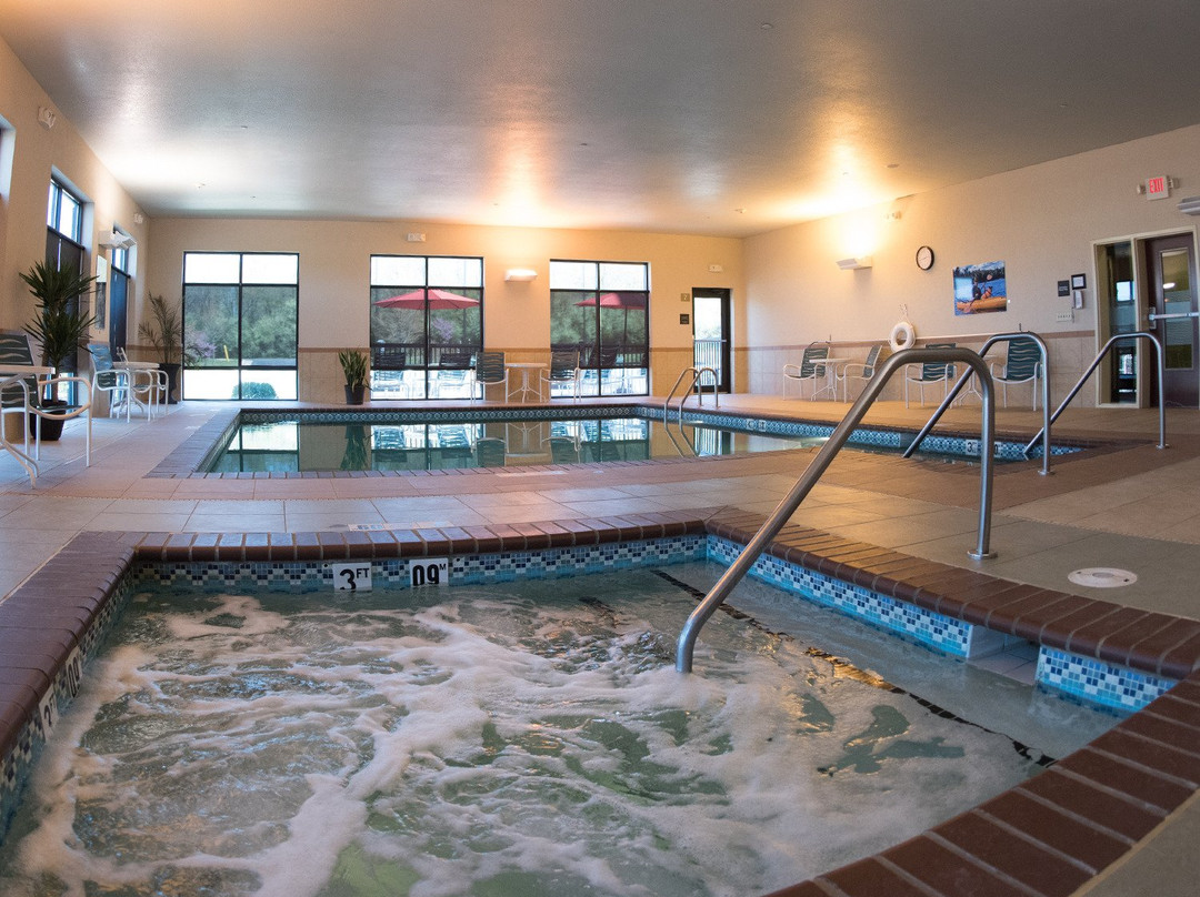 Hampton Inn & Suites Woodstock主图