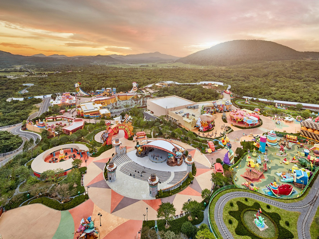 Shinhwa Theme Park-西归浦市必去景点