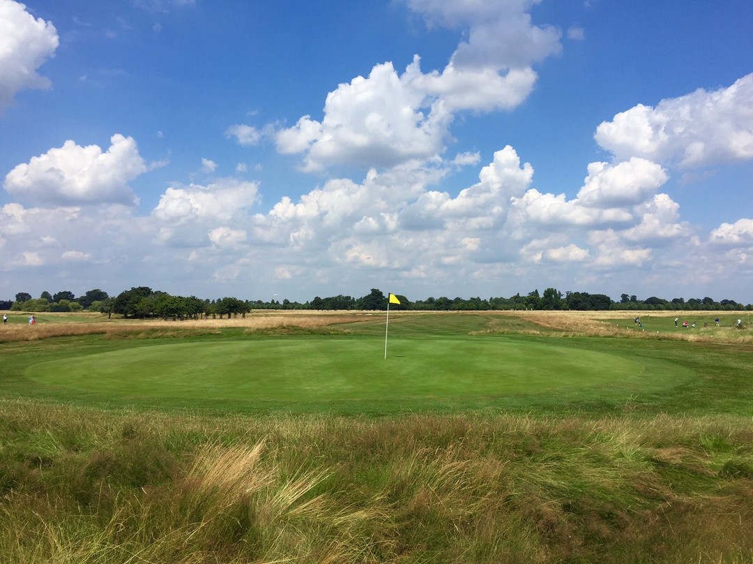 Hampton Court Palace Golf Club-泰晤士河畔金斯敦必去景点