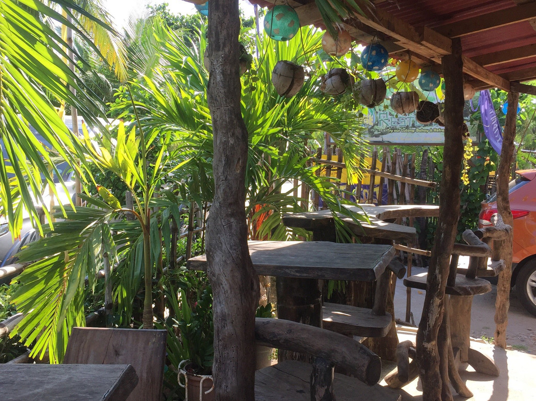 R Paradise Beach Resort