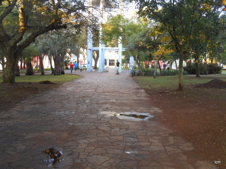 Praça Crescêncio Prereira-Sao Pedro do Sul必去景点