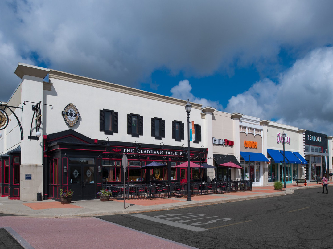 Eastwood Towne Center-兰辛必去景点