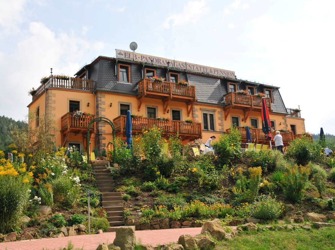 Koenigstein酒店住宿-Pension Bomätscher