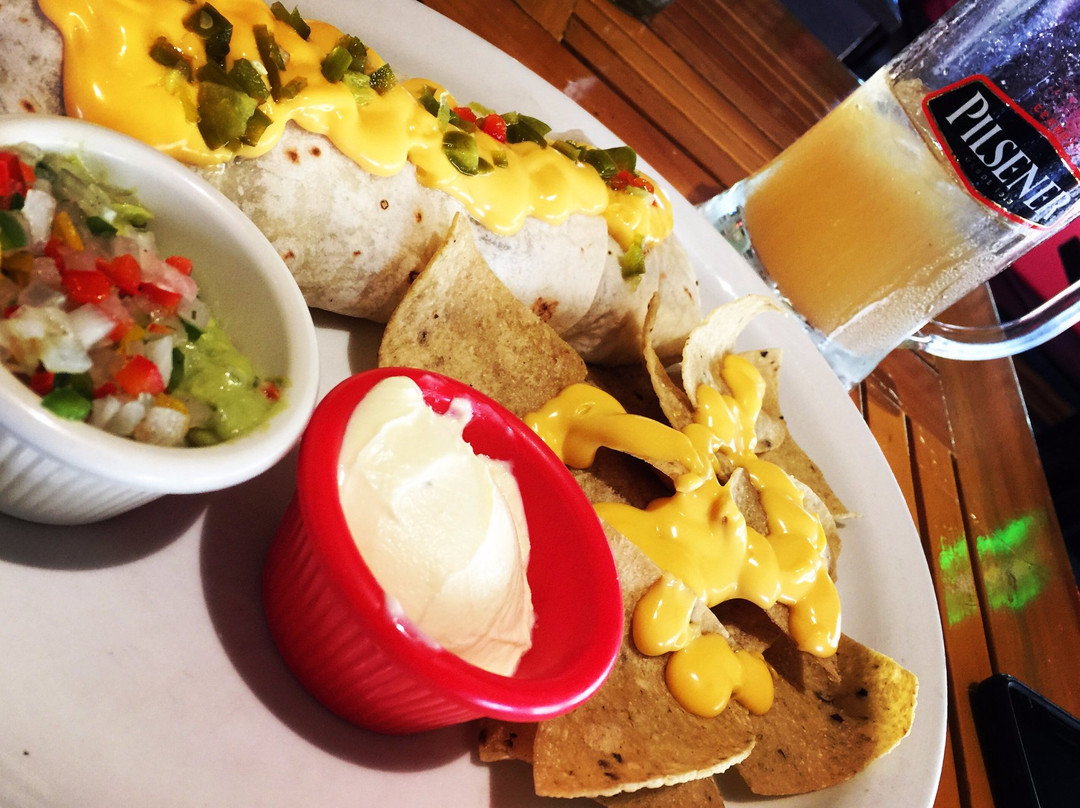 Fanaticos Sports & Grill