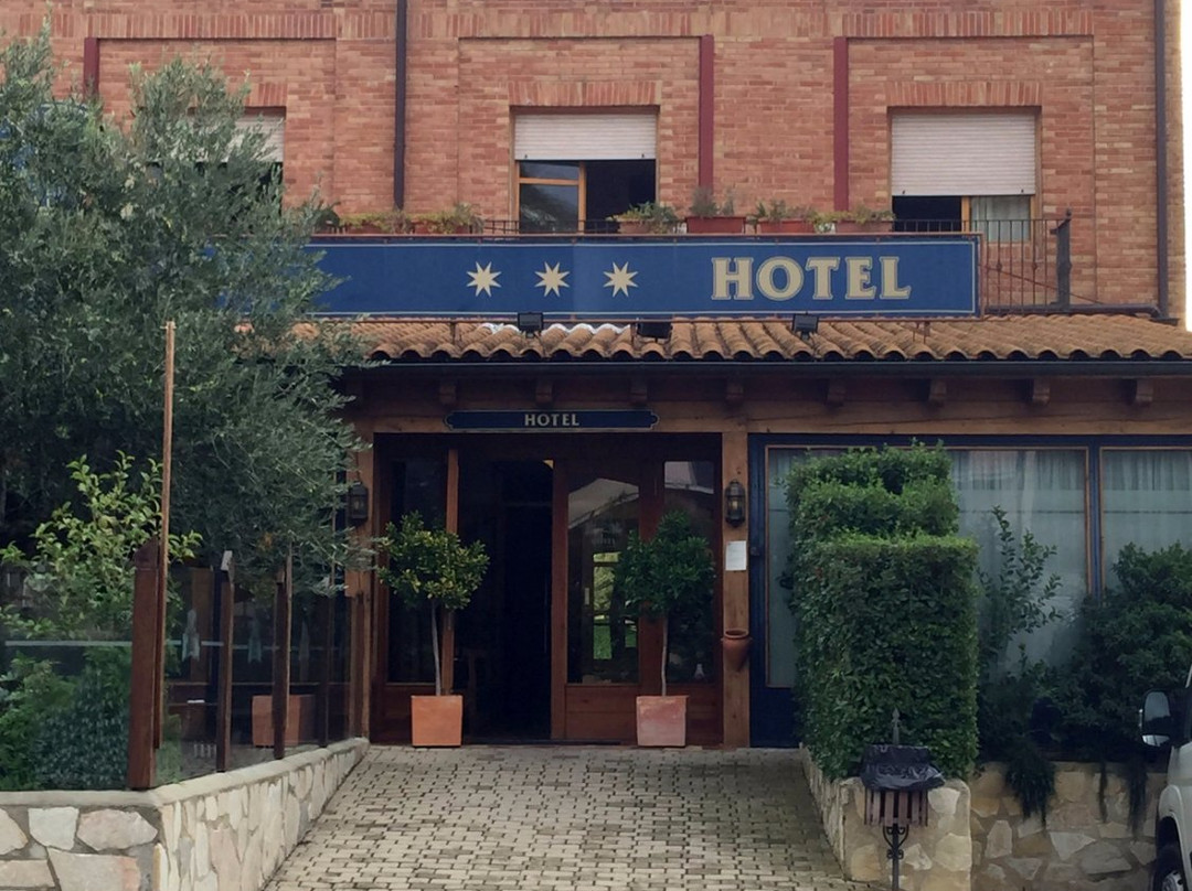 Puente la Reina餐馆和美食-Hotel Jakue Restaurante