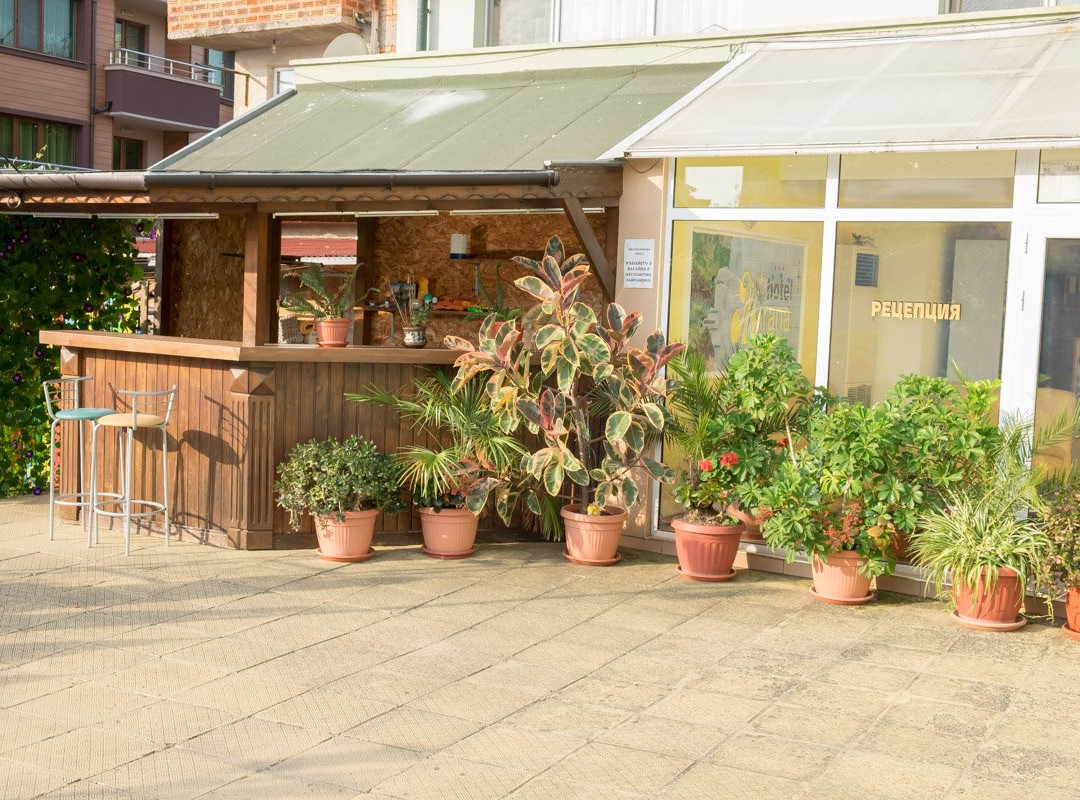 Mirana Family Hotel主图