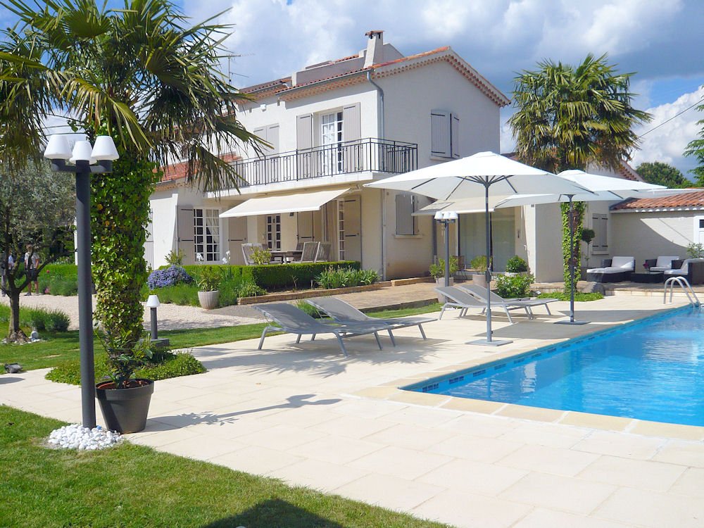 Villa Sarah-官方