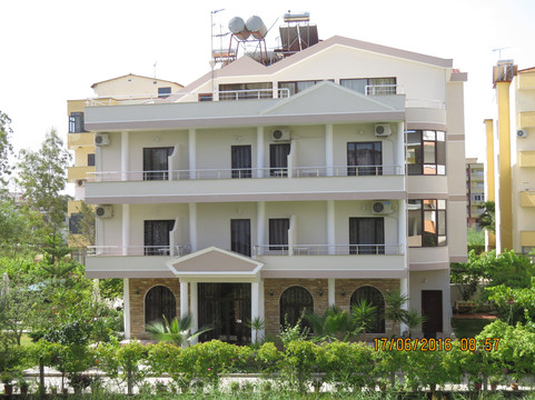 Kryemëdhej酒店住宿-Red Rose Guest House