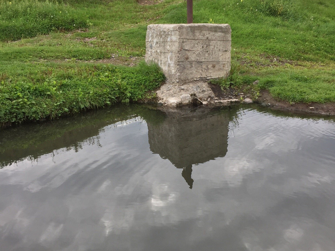 Esso Springs-埃索必去景点