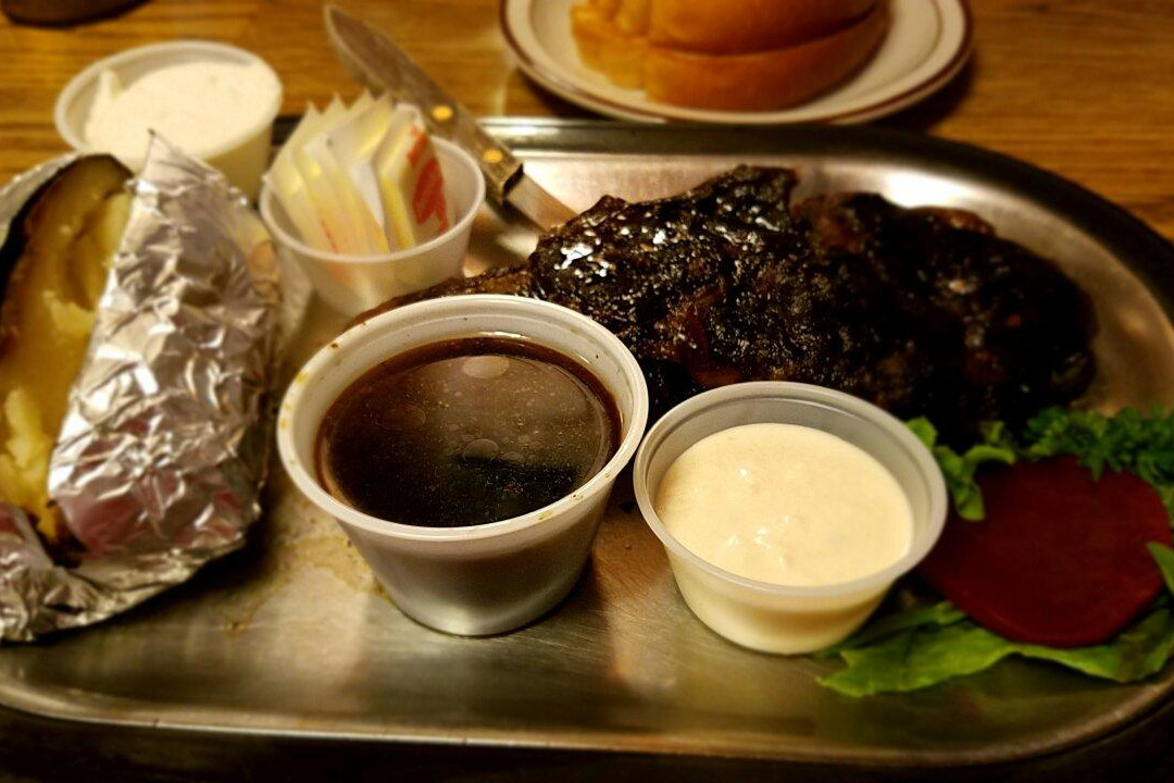 Moro餐馆和美食-Bob's Texas T-Bone and Frosty's Lounge