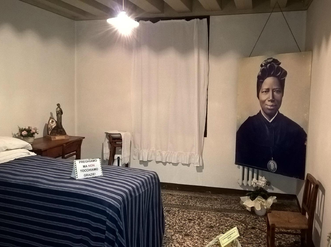 Chiesa della Sacra Famiglia-斯基奥必去景点